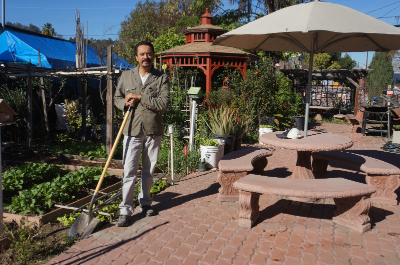 Meet David De La Torre and the Jardin del Rio Community Garden